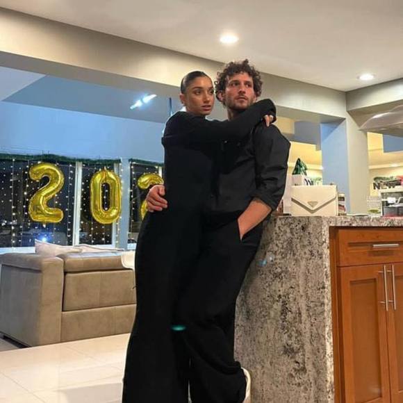 Meet your Posher, Emily - Picture 1 of 1